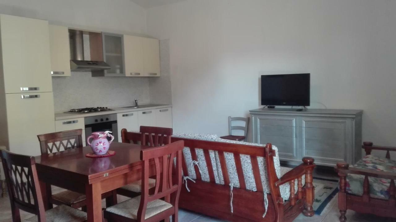 Sunflower House Apartment Siniscola Ngoại thất bức ảnh